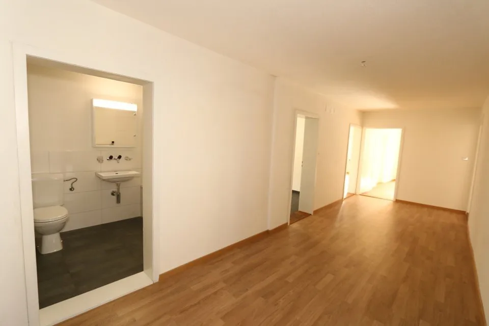 Modern & Hell, Exclusive Living Experience! – photo 3 of 11