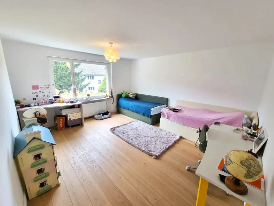Casa familiare di 5,5 locali in vendita a Niederdorf – foto 11 di 13