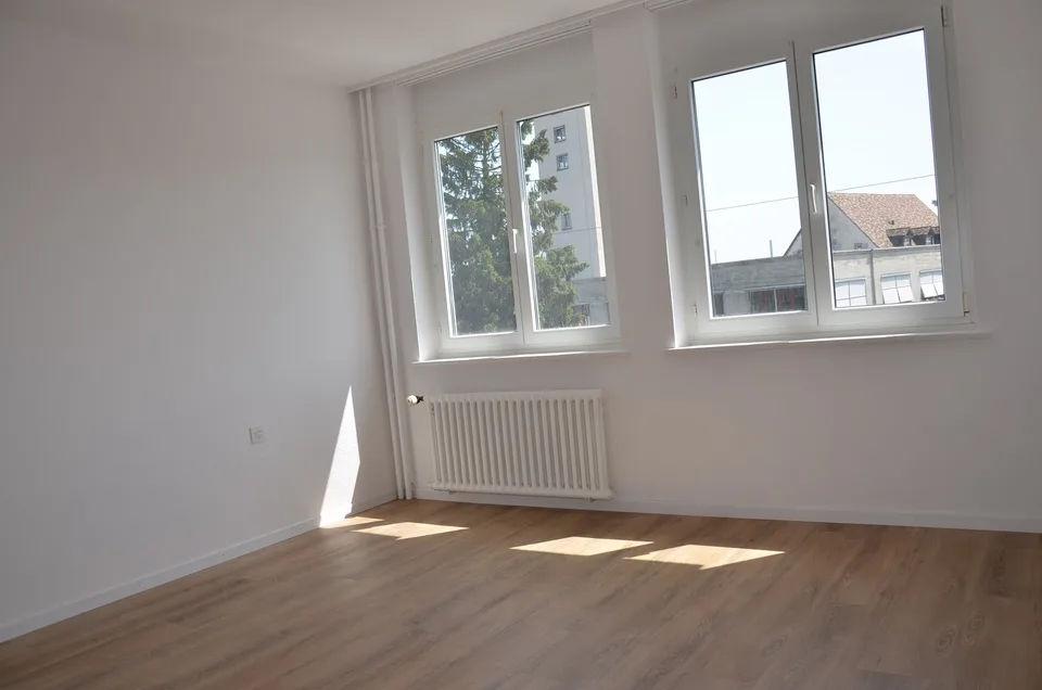 moderne 3.5-Zimmer-Wohnung an zentraler Lage (mit Lift im Haus) – Foto 5 von 7