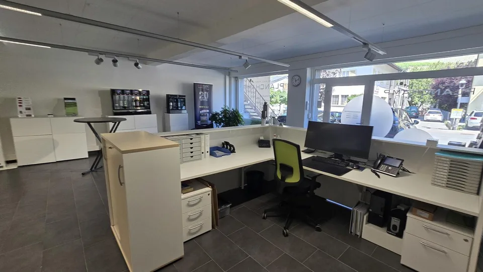Gewerbeflächen mit Schaufenstern 427m2 in Conthey – Foto 6 von 10