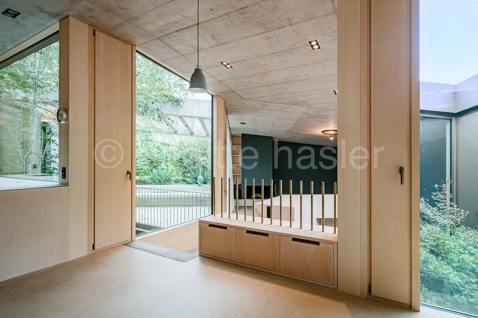 Architecturally impressive atrium house in a sought-after Riehen residential location – photo 2 of 10