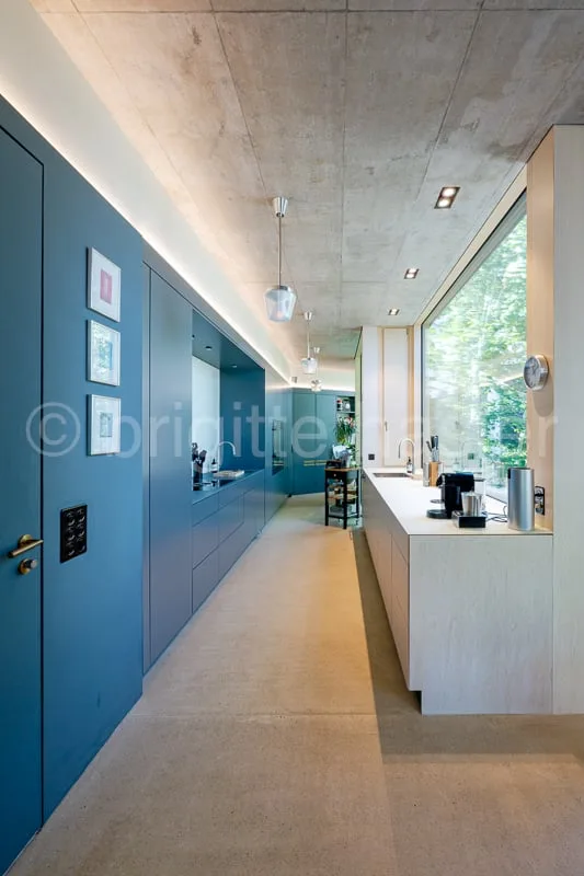 Architecturally impressive atrium house in a sought-after Riehen residential location – photo 5 of 10