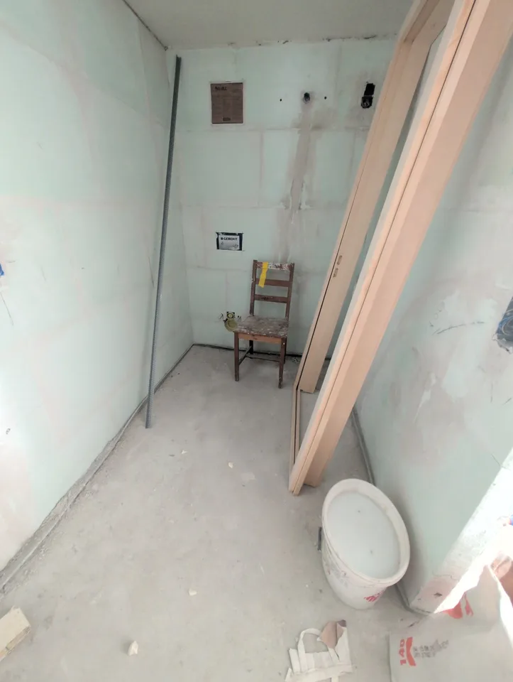 In affitto! Un bel locale commerciale nuovo, in un edificio classificato come patrimonio, nel cuore di Riddes! – foto 5 di 6