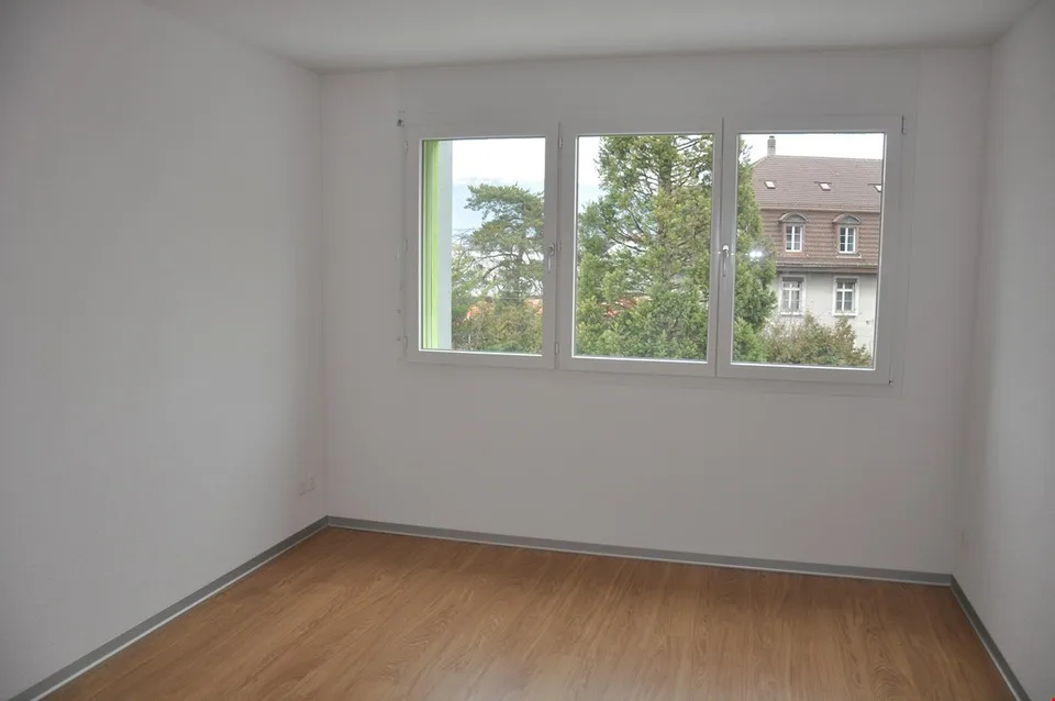 Helle 4.5 Zimmerwohnung mit 2 Balkonen – foto 9 di 11