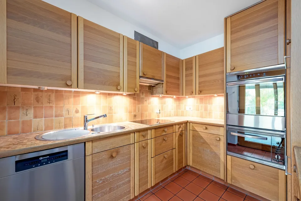 Maison de famille charmante de 5,5 pièces dans un quartier calme à Bâle – photo 15 sur 24