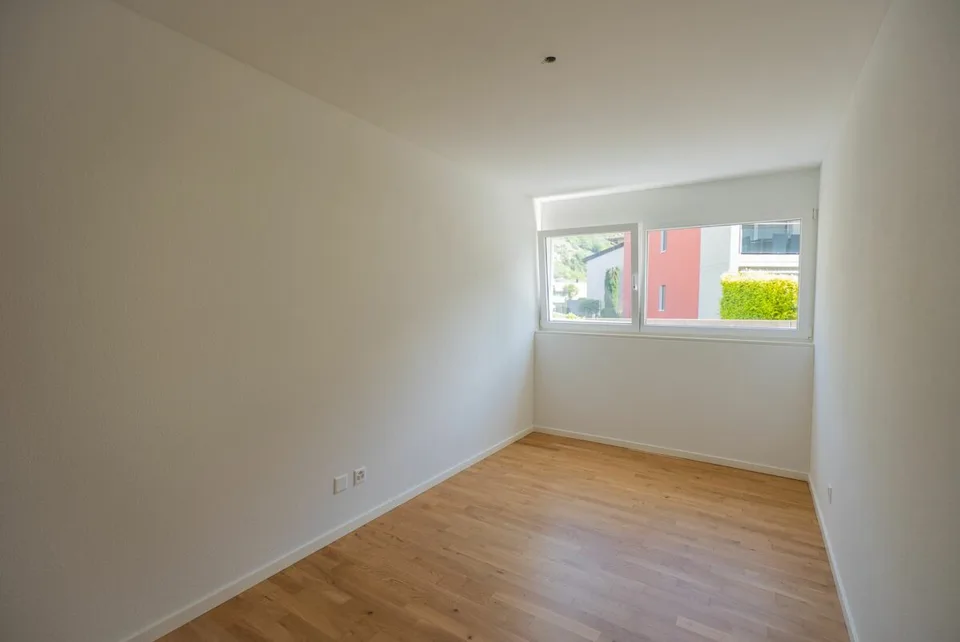 Wir verkaufen in Monte Carasso eine schöne 4,5-Zimmer-Wohnung, umgeben von der Burgmauer. – Foto 13 von 17
