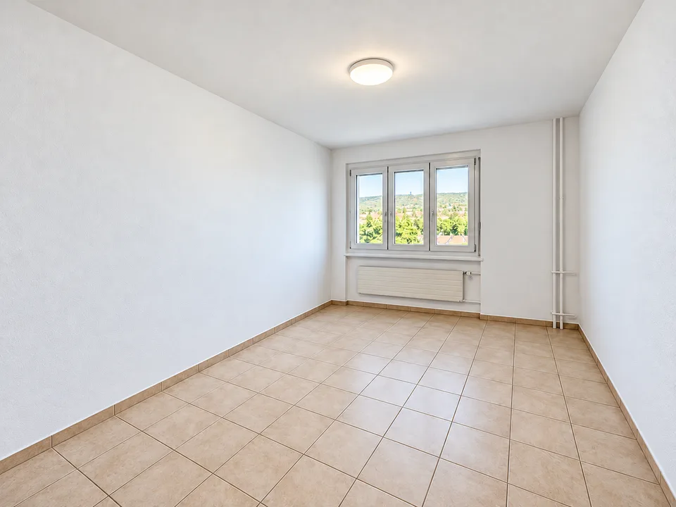 Helles und geräumiges 4,5-Zimmer-Wohnung mit Garage in La Chaux-de-Fonds – Foto 4 von 7