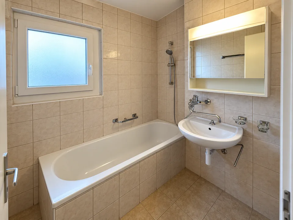 Helles und geräumiges 4,5-Zimmer-Wohnung mit Garage in La Chaux-de-Fonds – Foto 2 von 7