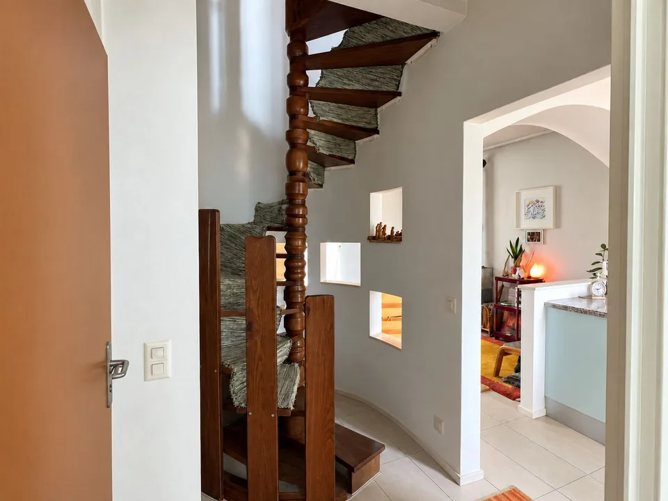 Kleines Einfamilienhaus mit Rustico und Garten zur Renovierung – Foto 2 von 19