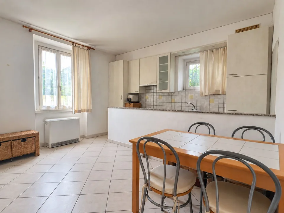 Kleines Einfamilienhaus mit Rustico und Garten zur Renovierung – Foto 11 von 19