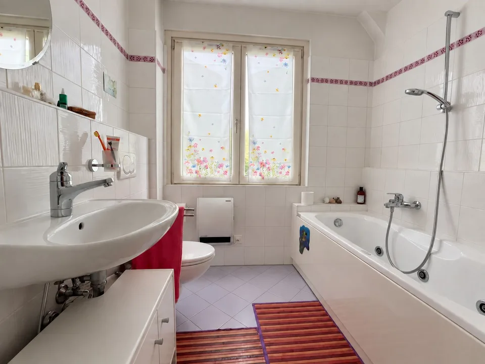 Kleines Einfamilienhaus mit Rustico und Garten zur Renovierung – Foto 5 von 19
