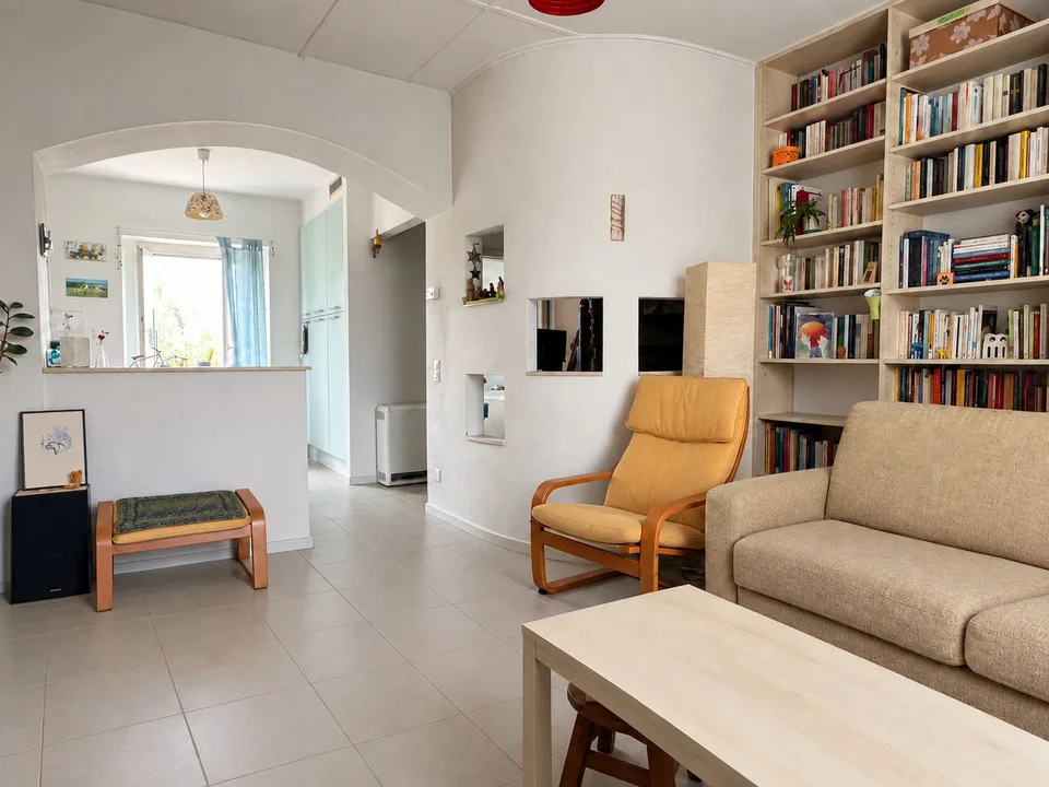 Kleines Einfamilienhaus mit Rustico und Garten zur Renovierung – Foto 3 von 19