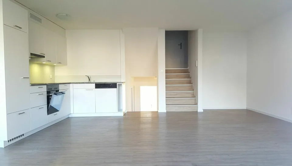 Appartement attrayant de 3,5 pièces - fraîchement rénové – photo 2 sur 11