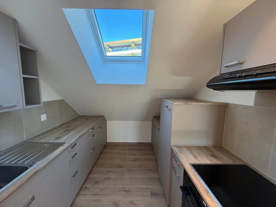 Studio komplett renoviert in Neuchâtel – Foto 2 von 10