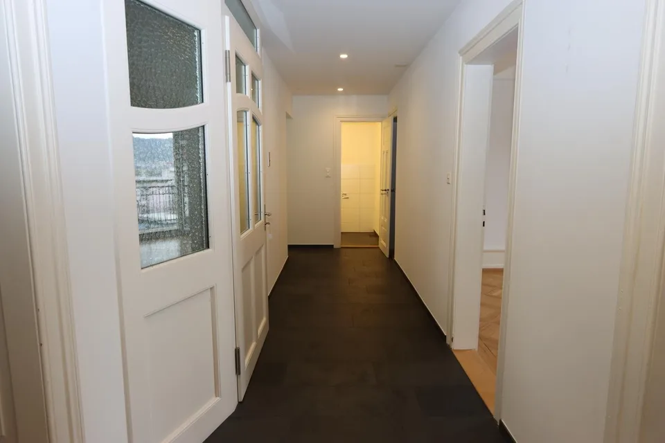 Jewel in District 6: Spacious 4.5-room apartment – photo 2 of 11