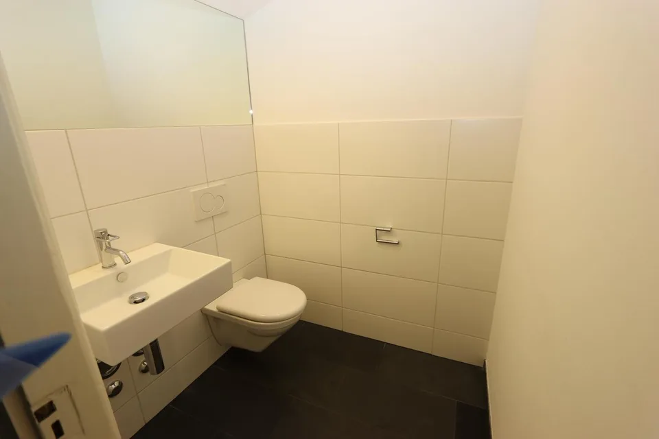 Jewel in District 6: Spacious 4.5-room apartment – photo 9 of 11