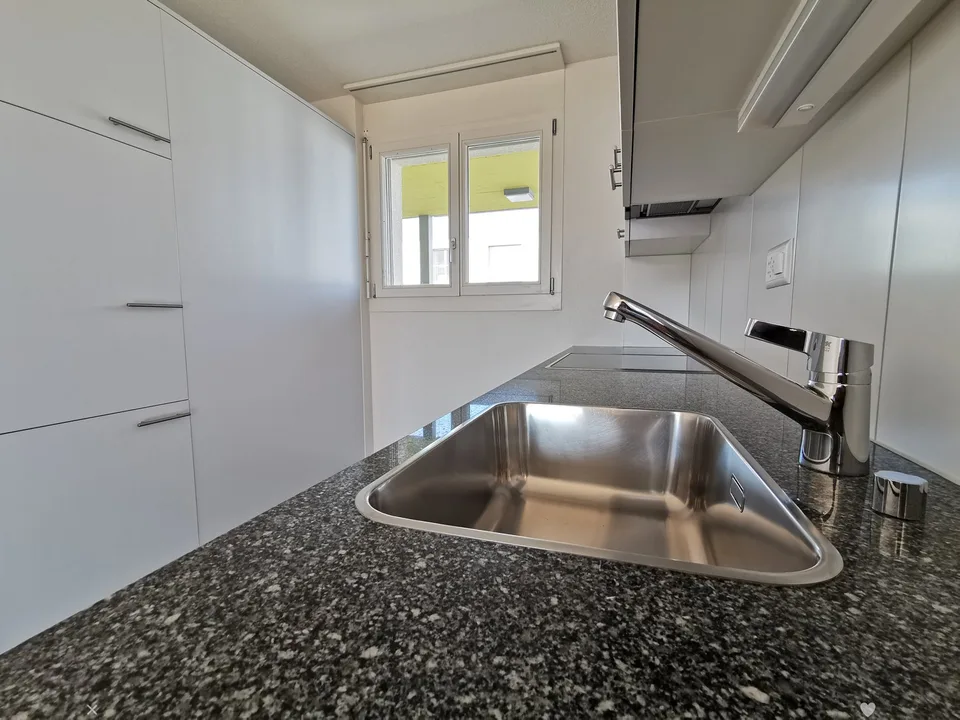 Moderne 2.5-Zimmer-Wohnung in Biel-Mett – foto 2 di 7