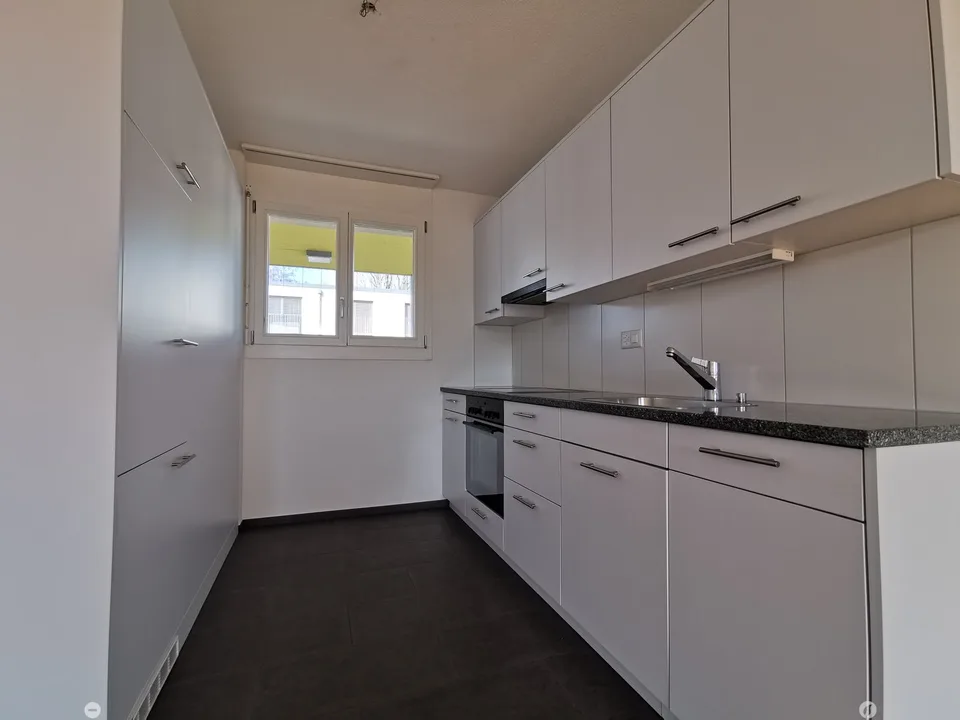 Moderne 2.5-Zimmer-Wohnung in Biel-Mett – foto 3 di 7
