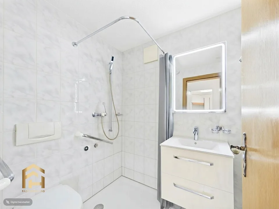 Appartement lumineux et spacieux de 4,5 pièces avec balcon et ascenseur – photo 10 sur 13