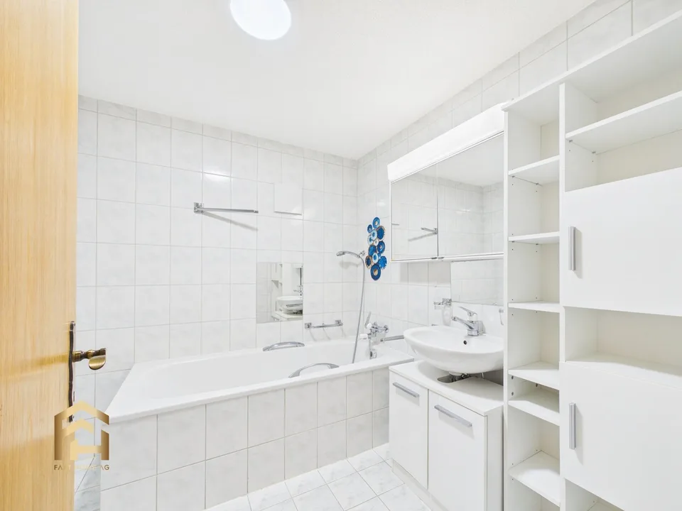 Appartement lumineux et spacieux de 4,5 pièces avec balcon et ascenseur – photo 11 sur 13