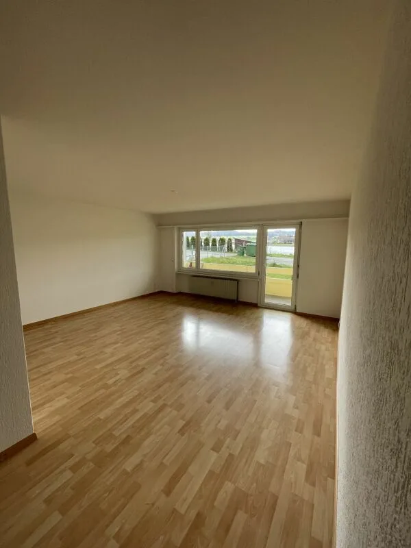 geräumige 3.5-Zimmerwohnung im Hochparterre - mit bester Aussicht auf die Grünlandschaft in Hindelbank zu vermieten! – Foto 4 von 8