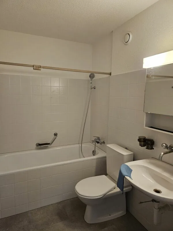 geräumige 3.5-Zimmerwohnung im Hochparterre - mit bester Aussicht auf die Grünlandschaft in Hindelbank zu vermieten! – Foto 2 von 8