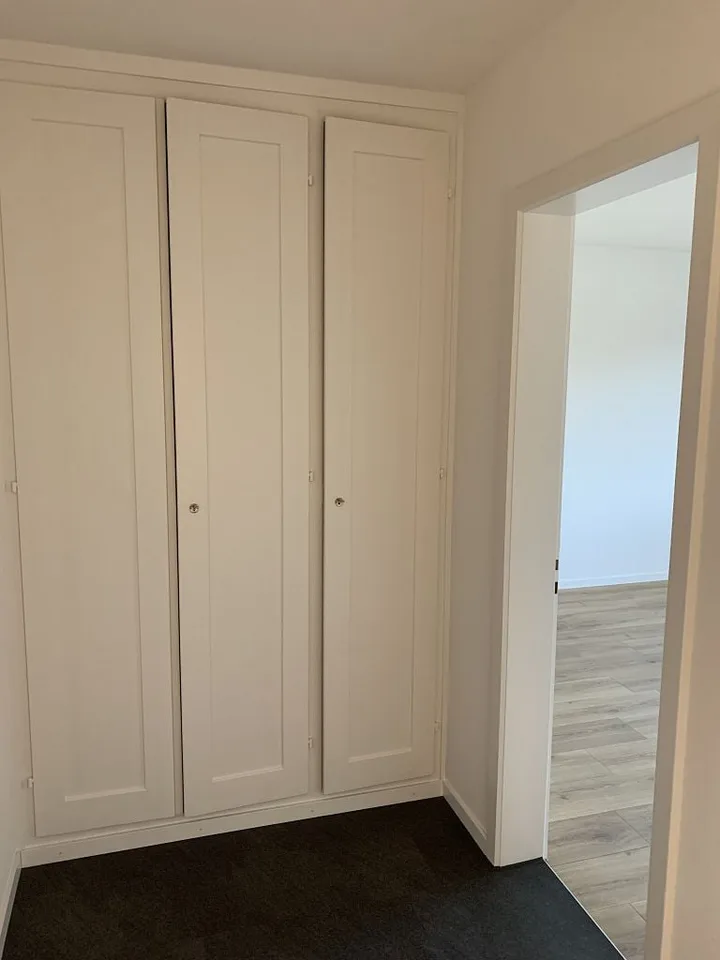Appartement 2 pièces, 1er étage au milieu – photo 2 sur 12