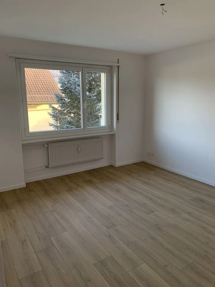 Appartement 2 pièces, 1er étage au milieu – photo 10 sur 12