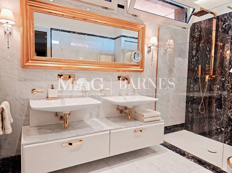 Duplex di charme ed eleganza, in contesto di assoluto pregio – foto 7 di 10