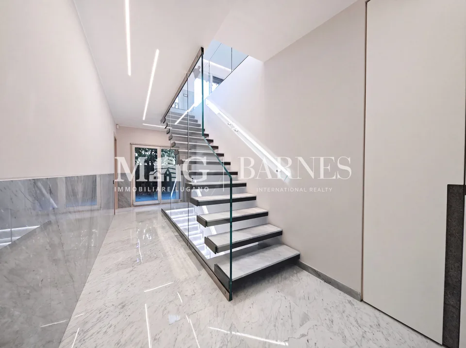 Duplex di charme ed eleganza, in contesto di assoluto pregio – foto 5 di 10