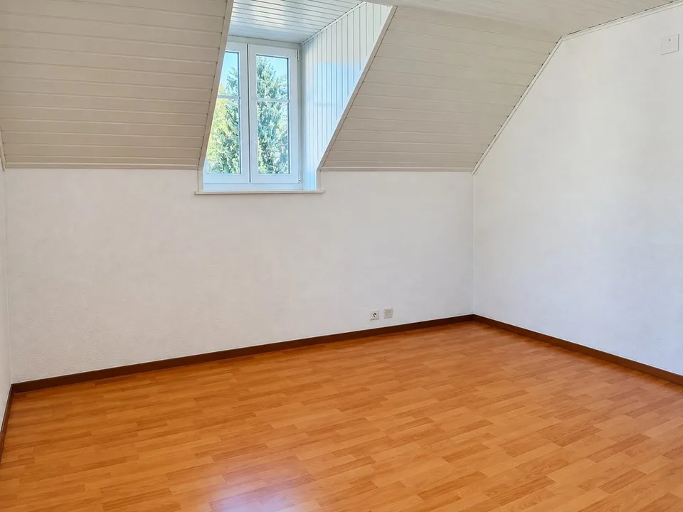 Un bel appartamento di 2.5 locali in affitto a Corcelles NE – foto 2 di 5