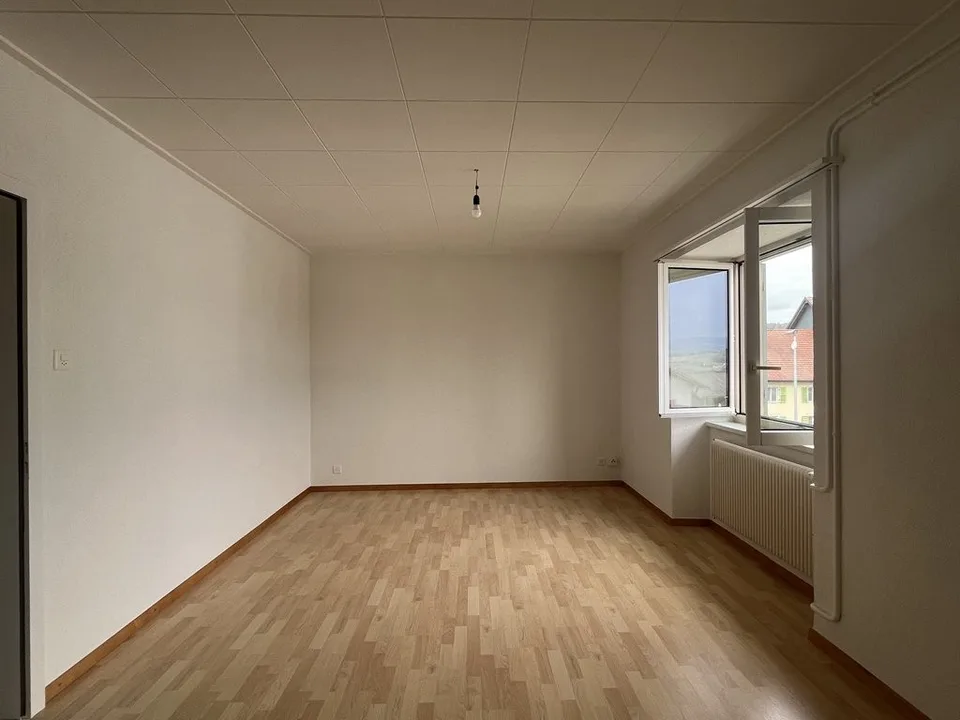 Appartement de 3.5pcs à louer à Courtedoux – photo 2 sur 6