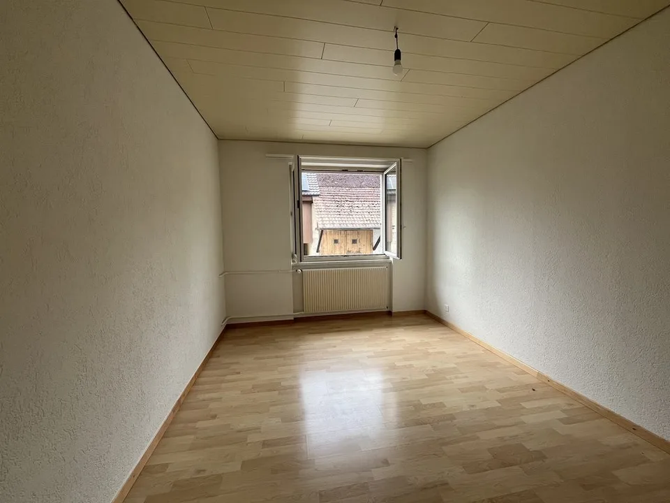 Appartement de 3.5pcs à louer à Courtedoux – photo 3 sur 6