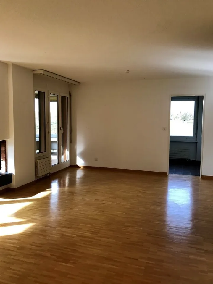 Vivere nel verde - con caminetto e balcone ad Altstetten - TEMPORANEO – foto 8 di 8