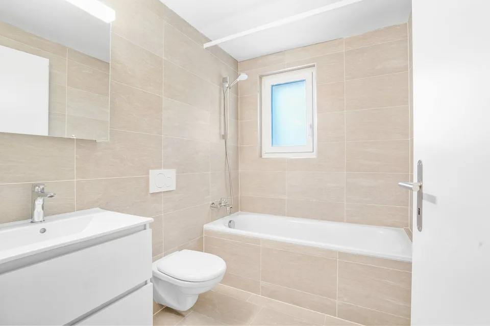 Neurenovierte 2-Zimmer-Wohnung mit Balkon – Foto 8 von 13