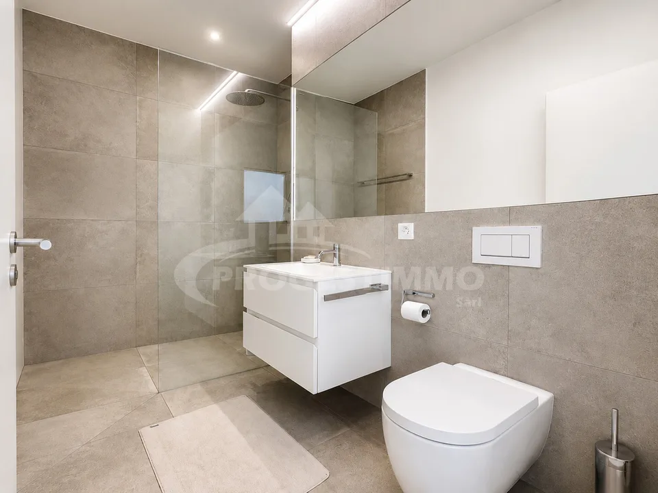 Villa mit contemporary Architektur und Panoramablick – Foto 5 von 13