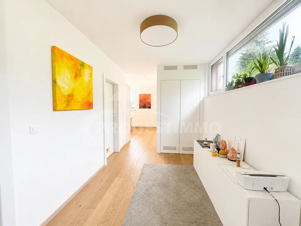 Villa mit contemporary Architektur und Panoramablick – Foto 11 von 13