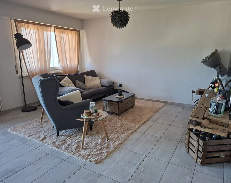 Prächtige, helle 3.5-Zimmer-Wohnung in Erde – Foto 2 von 5