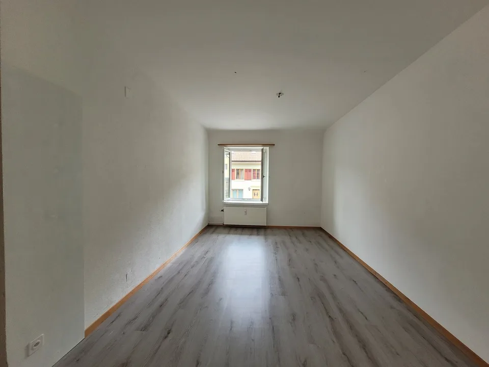 Gemütliche 2.5-Zimmer-Wohnung in Läufelfingen – sofort verfügbar! – Foto 2 von 8