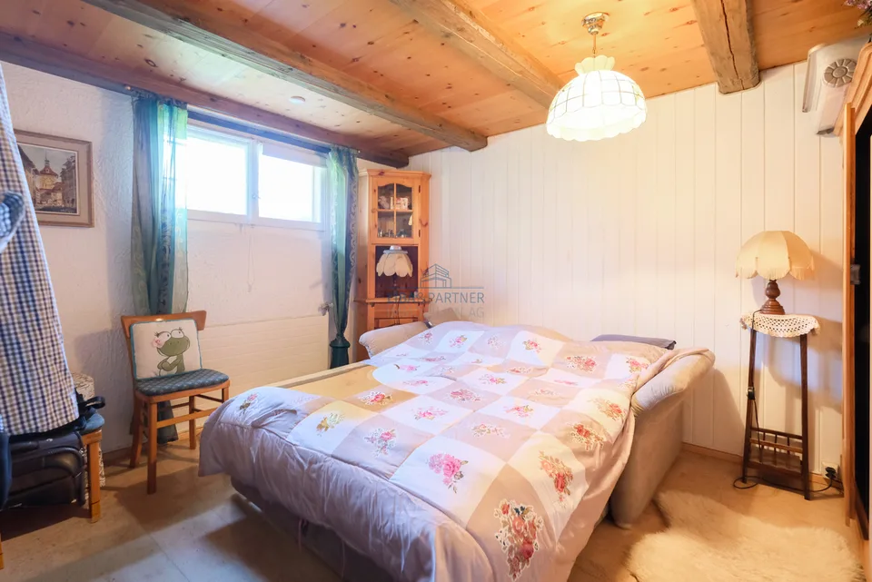 Charmantes Einfamilienhaus mit weitläufigem Gartenparadies – Foto 9 von 13