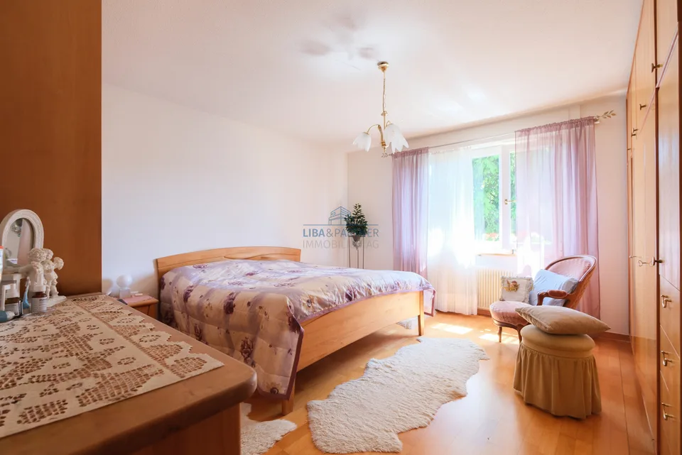 Charmantes Einfamilienhaus mit weitläufigem Gartenparadies – Foto 7 von 13