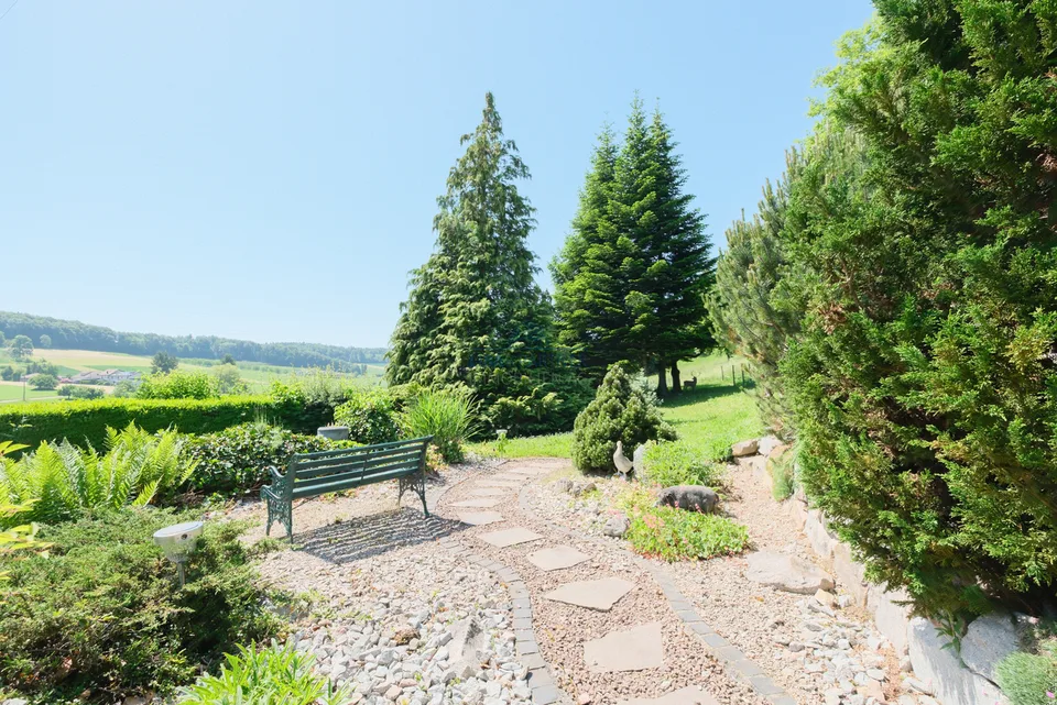 Charmantes Einfamilienhaus mit weitläufigem Gartenparadies – Foto 13 von 13