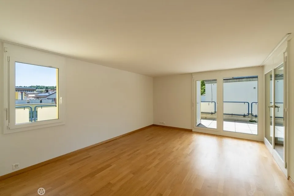 Chartmante 4.5-Zimmerwohnung EG / Charmant 4.5 pièces au rez – Foto 2 von 12