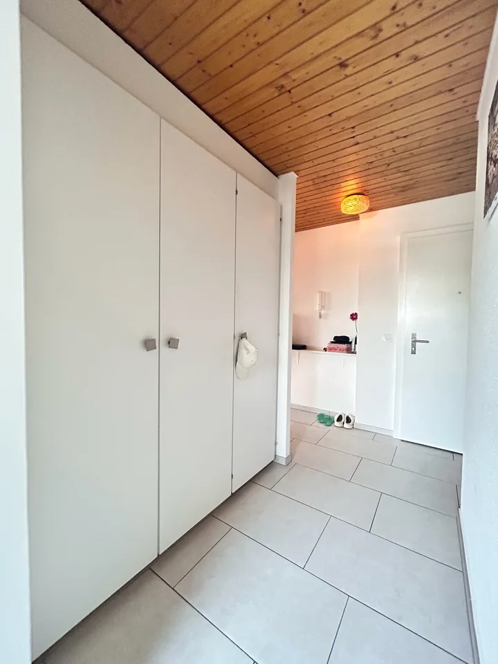 Grosszügige 2.5-Zimmer-Dachwohnung mit Garage - auch als Kapitalanlage – Foto 9 von 13