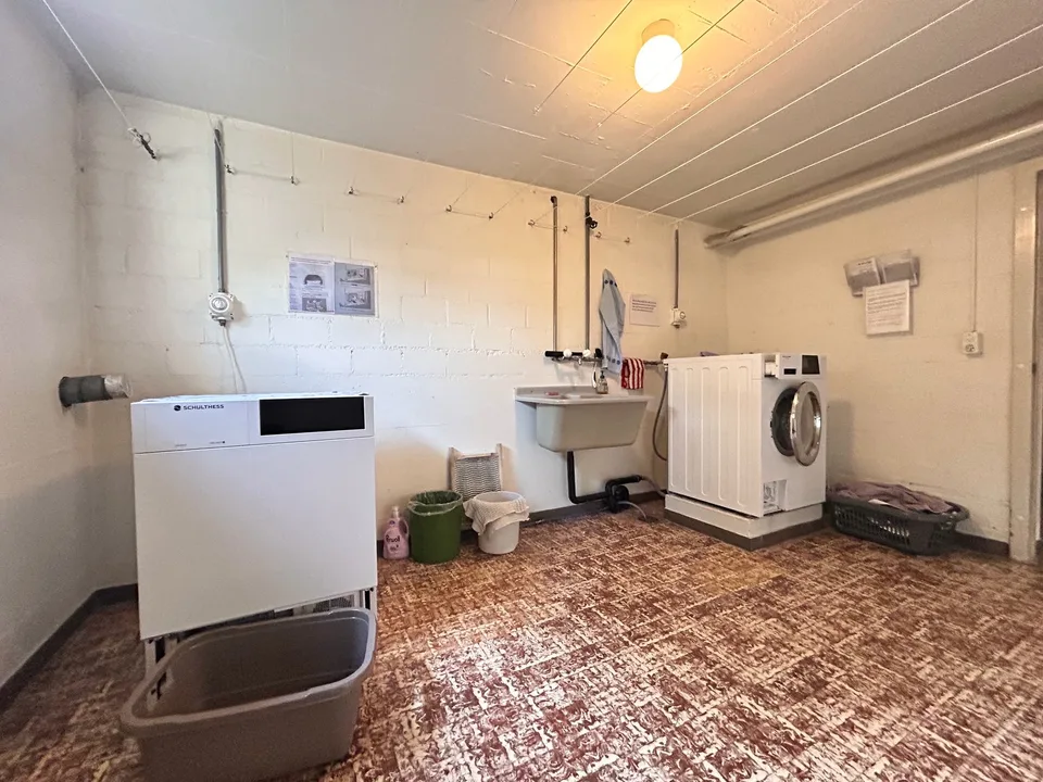 Grosszügige 2.5-Zimmer-Dachwohnung mit Garage - auch als Kapitalanlage – Foto 12 von 13