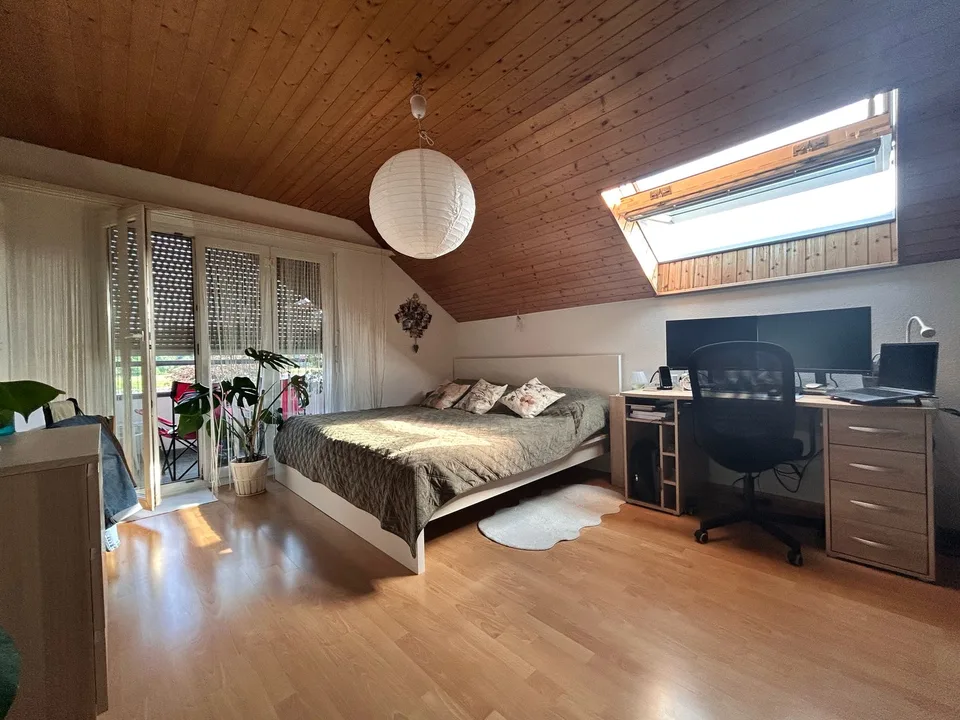 Grosszügige 2.5-Zimmer-Dachwohnung mit Garage - auch als Kapitalanlage – Foto 7 von 13