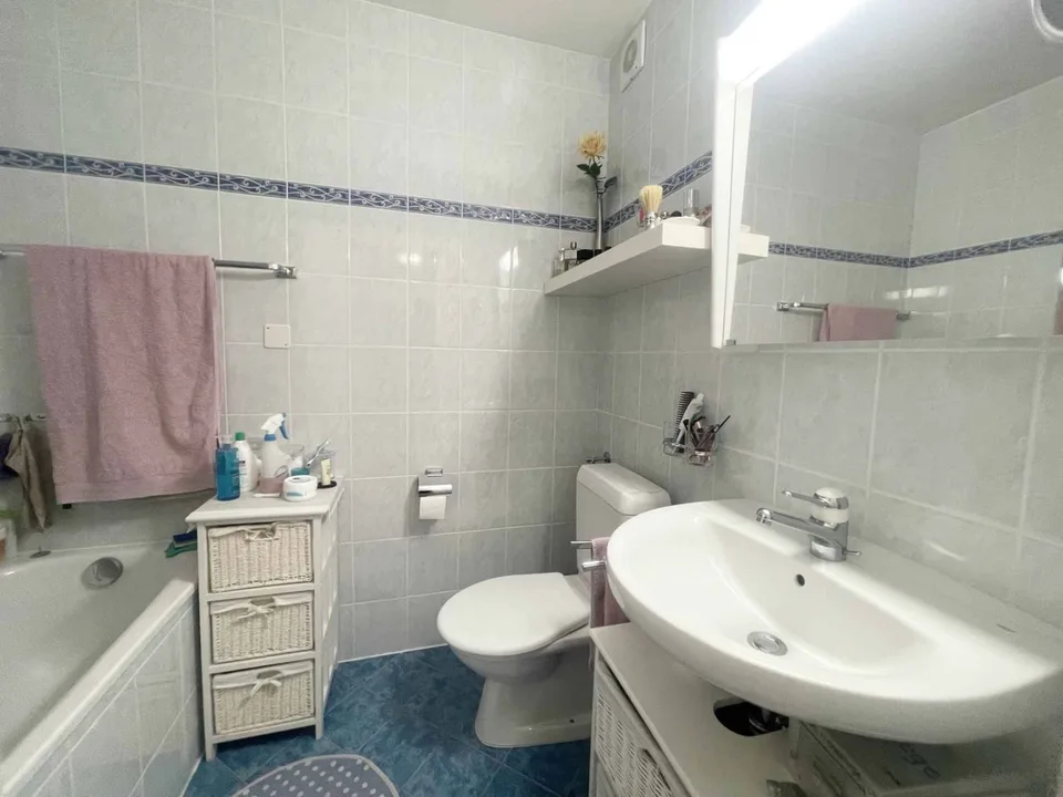 Spacieux appartement de 3,5 pièces avec balcon au cœur d'Yverdon-les-Bains – photo 8 sur 10