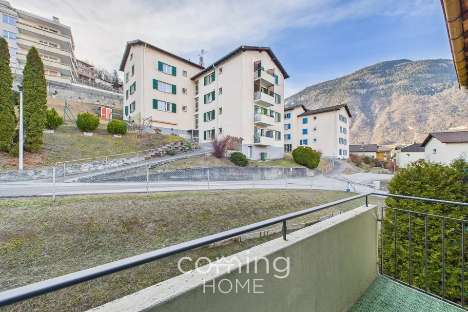 Appartamento soleggiato di 3,5 locali con balcone e vista sulla montagna in una zona tranquilla – foto 11 di 13