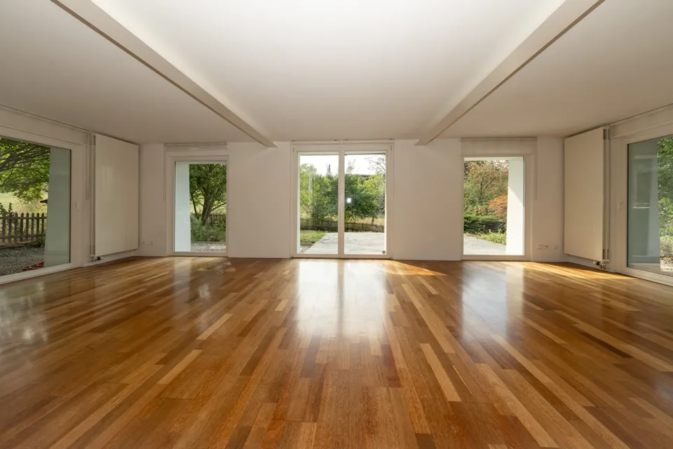 Rustikale Eleganz in Gümligen - freistehendes Chalet mit viel Umschwung – Foto 5 von 17