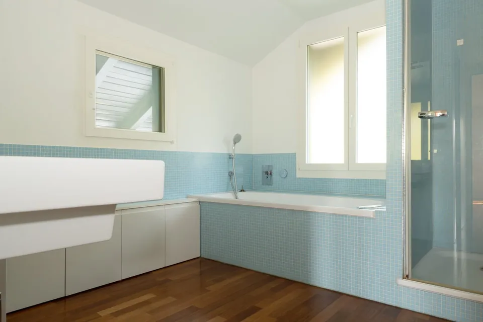 Rustikale Eleganz in Gümligen - freistehendes Chalet mit viel Umschwung – Foto 14 von 17